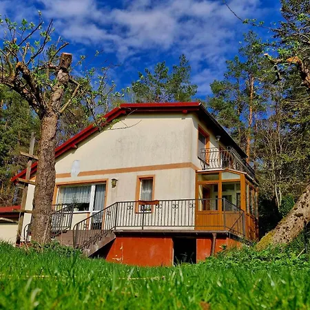 Nad Jeziorem Lewinko Kaszuby 펜션 Poblocie