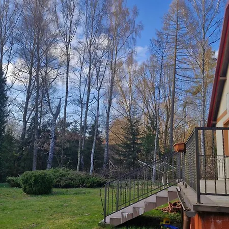 Nad Jeziorem Lewinko Kaszuby 펜션 *