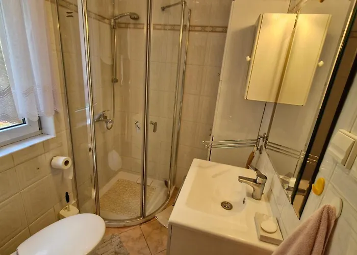 Nad Jeziorem Lewinko Kaszuby *